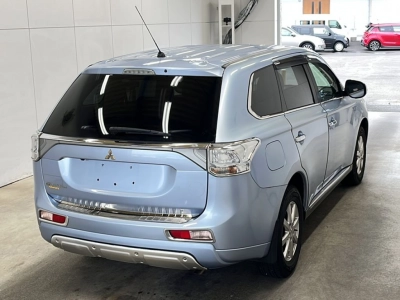 MITSUBISHI OUTLANDER PHEV