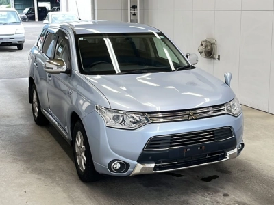MITSUBISHI OUTLANDER PHEV