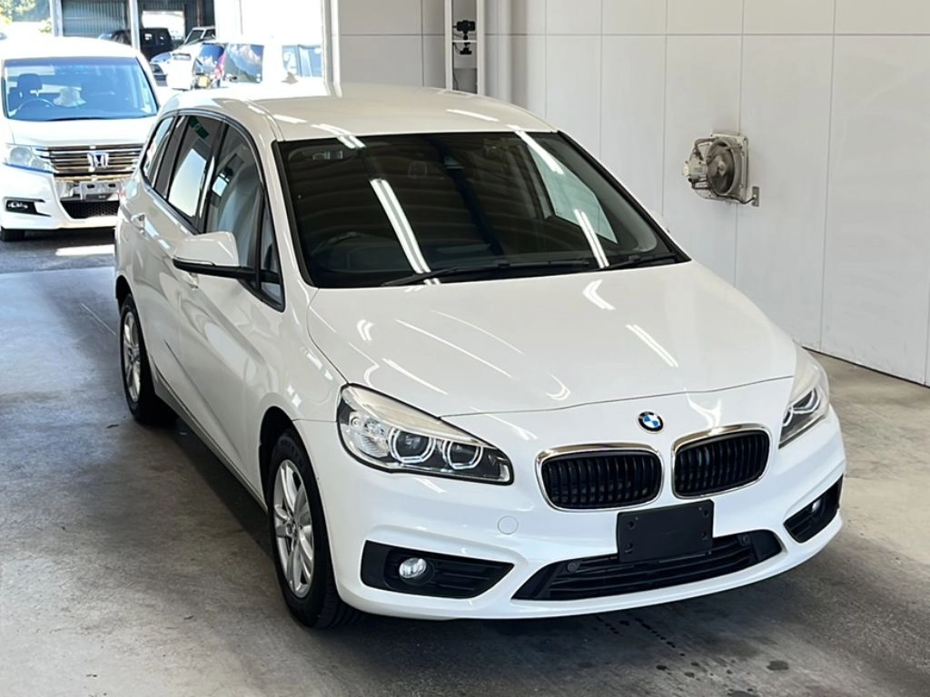 BMW 2 SERIES