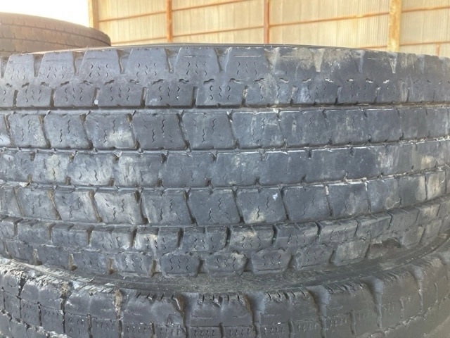 OTHER  TIRE SET