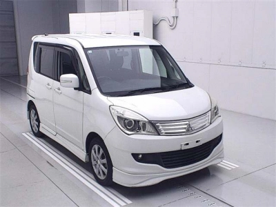 MITSUBISHI DELICA D:2
