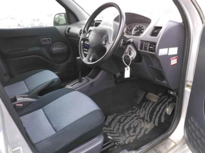 DAIHATSU TERIOS KID