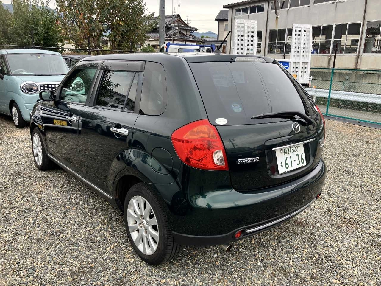 MAZDA VERISA