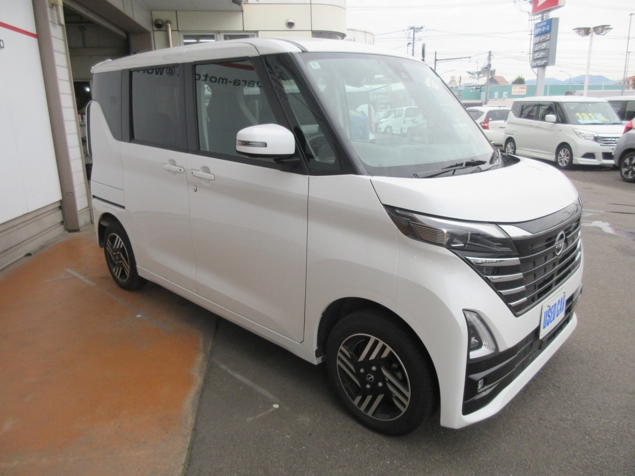 NISSAN ROOX