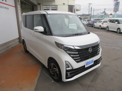 NISSAN ROOX