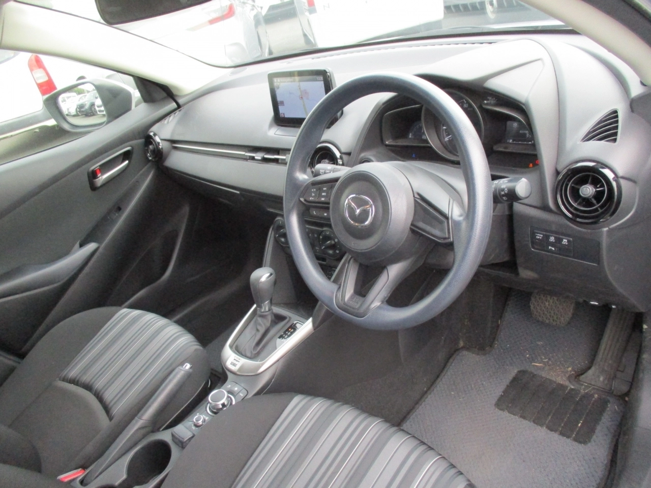 MAZDA MAZDA2