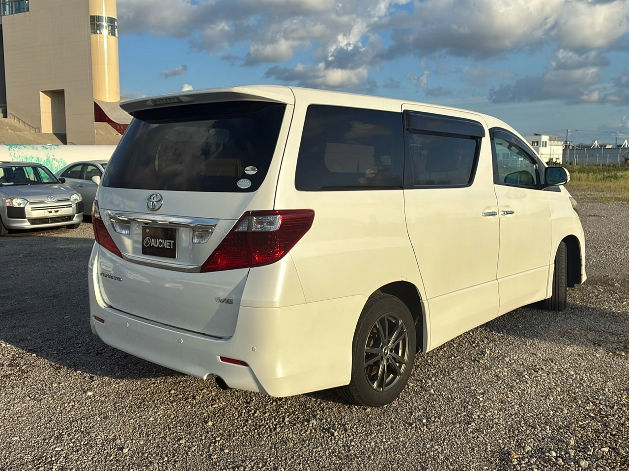 TOYOTA ALPHARD