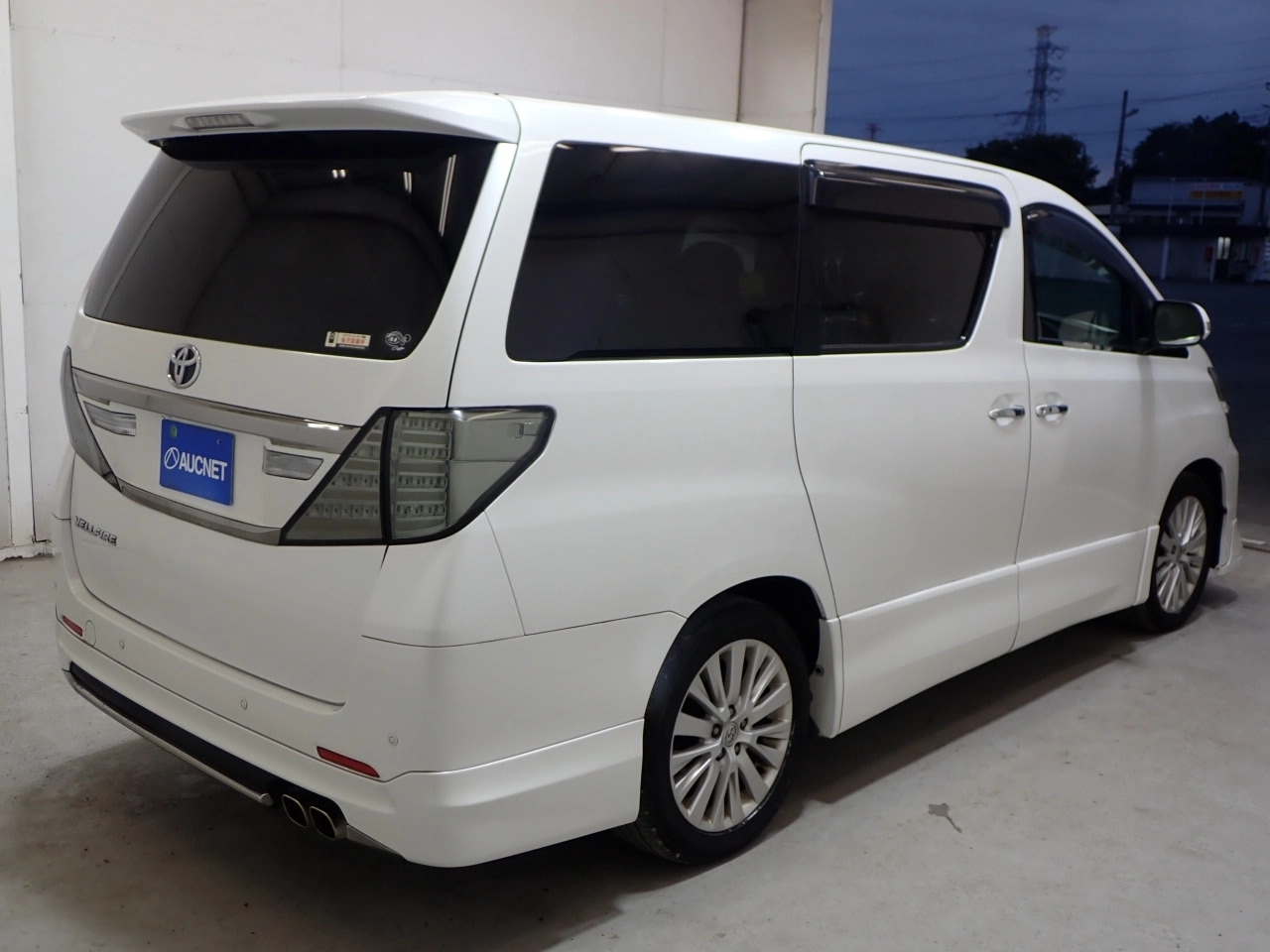 TOYOTA VELLFIRE
