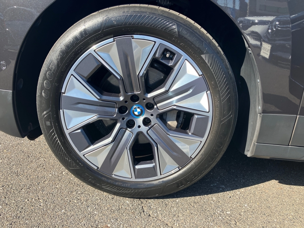 BMW IX