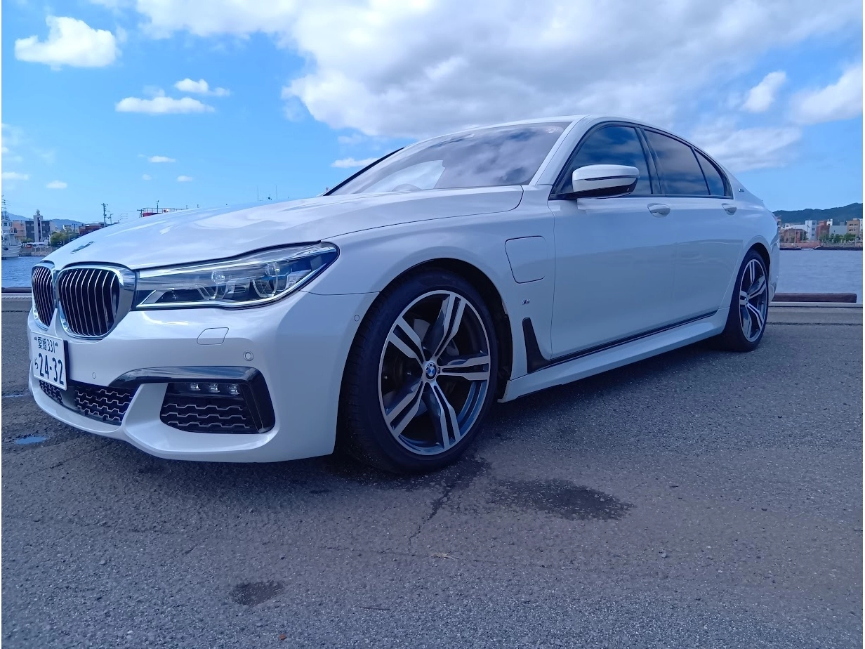 BMW 7 SERIES