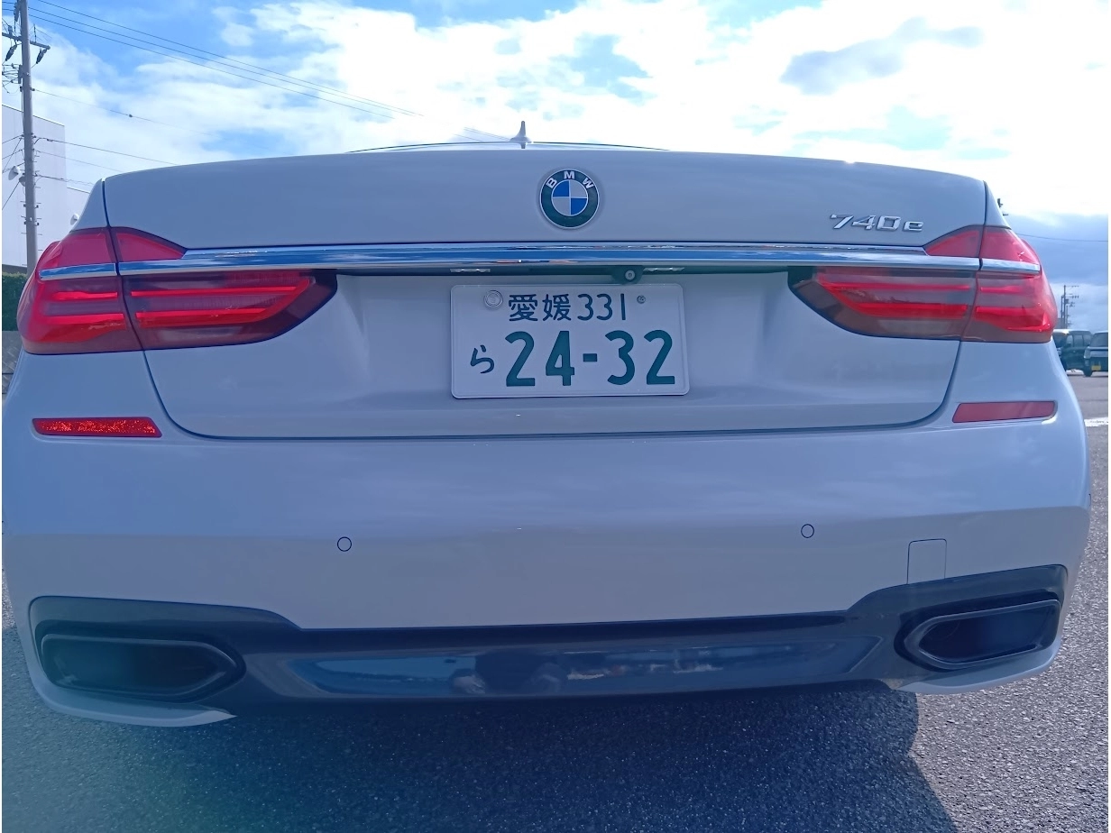 BMW 7 SERIES
