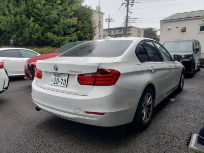 BMW 3 SERIES