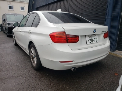 BMW 3 SERIES