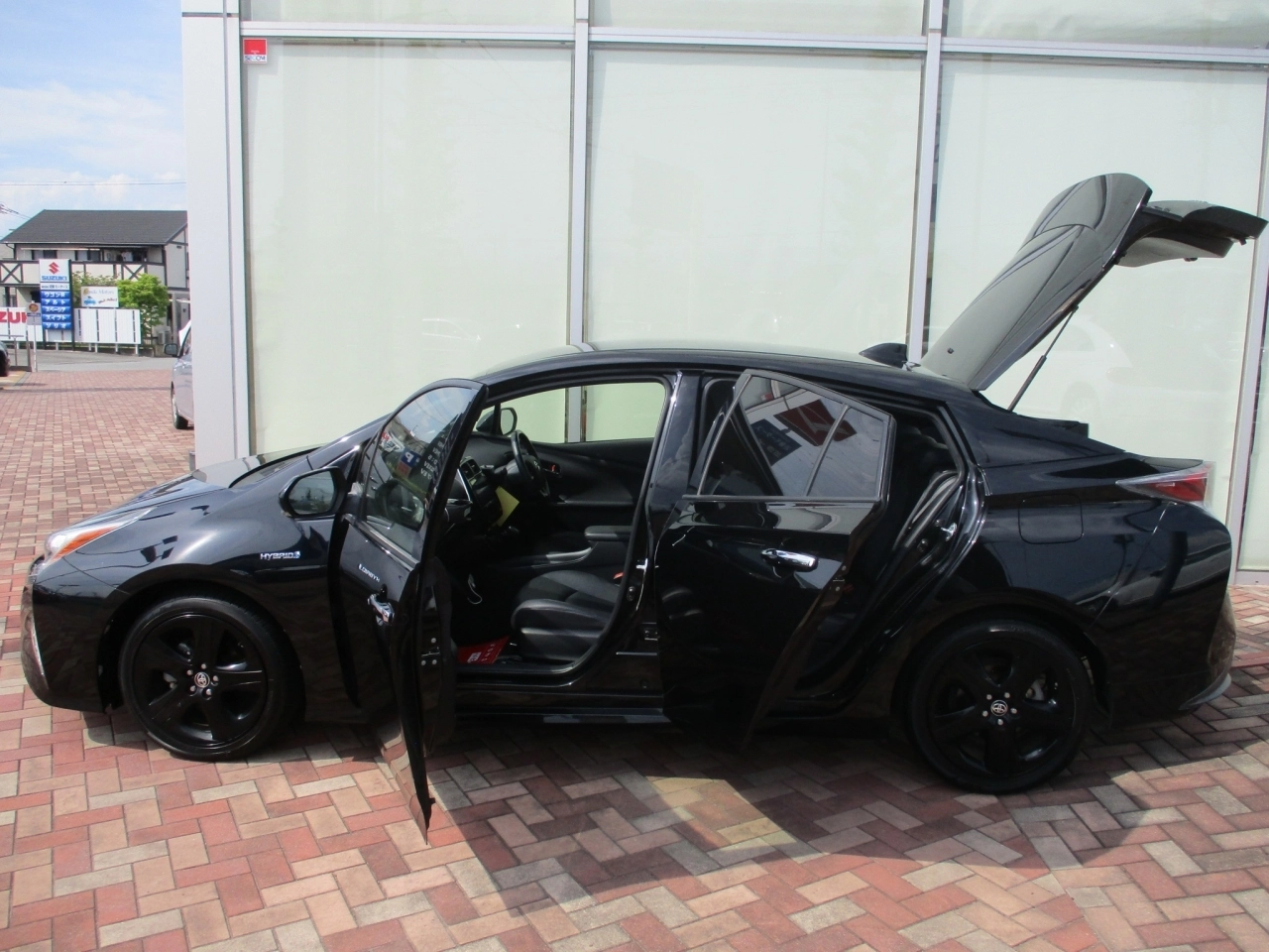 TOYOTA PRIUS