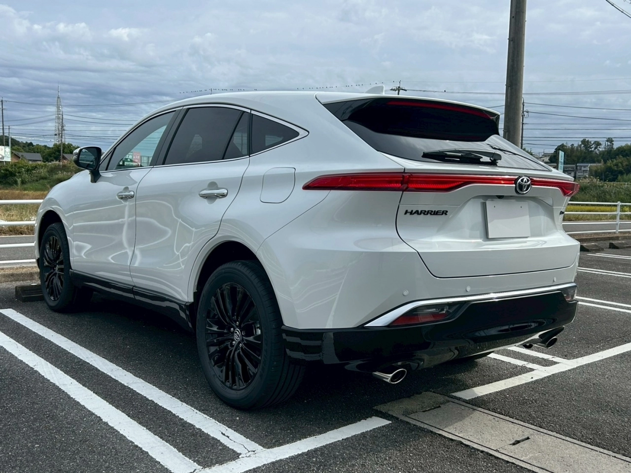 TOYOTA HARRIER HYBRID