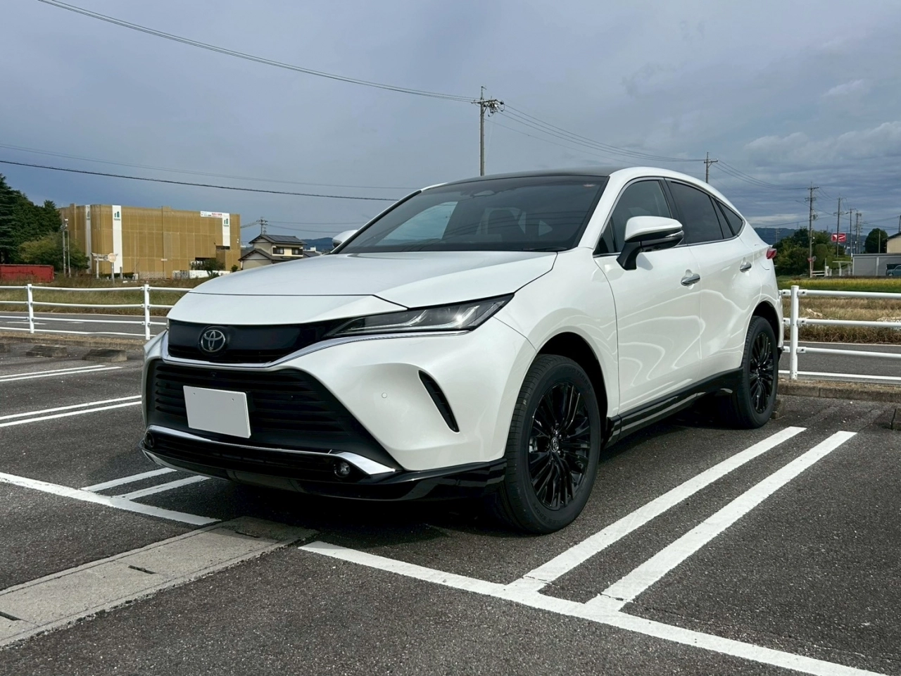 TOYOTA HARRIER HYBRID