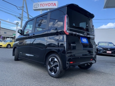 NISSAN ROOX