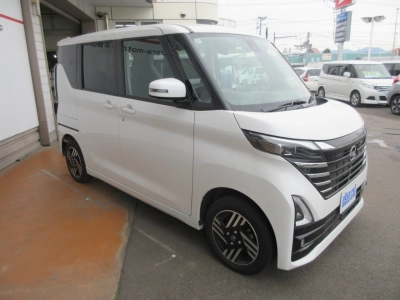 NISSAN ROOX