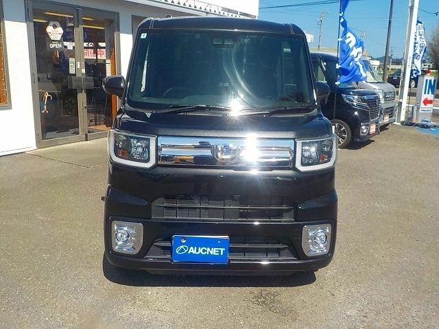 DAIHATSU WAKE