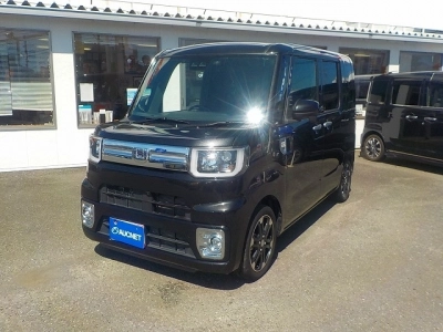 DAIHATSU WAKE