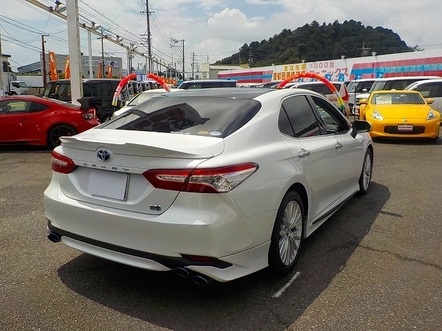 TOYOTA CAMRY