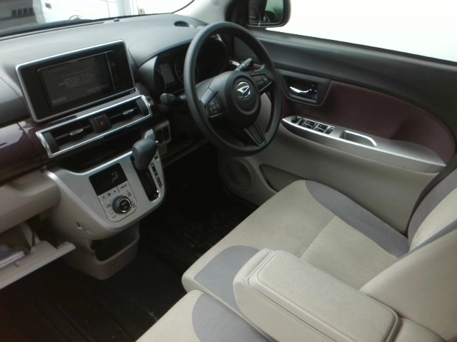 DAIHATSU CAST