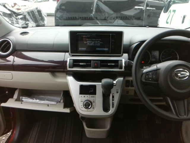 DAIHATSU CAST