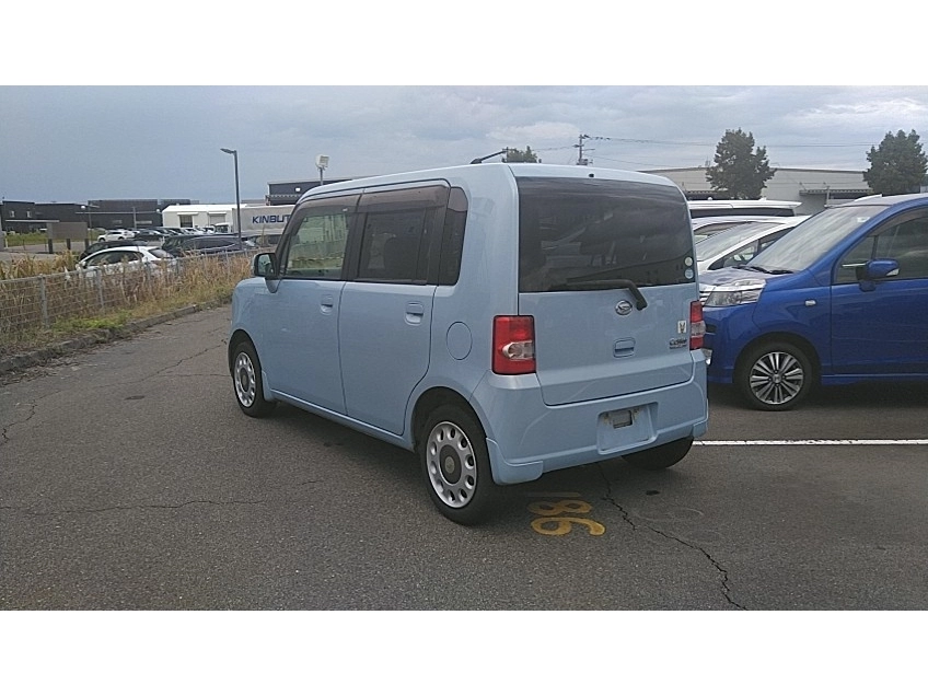 DAIHATSU MOVE CONTE