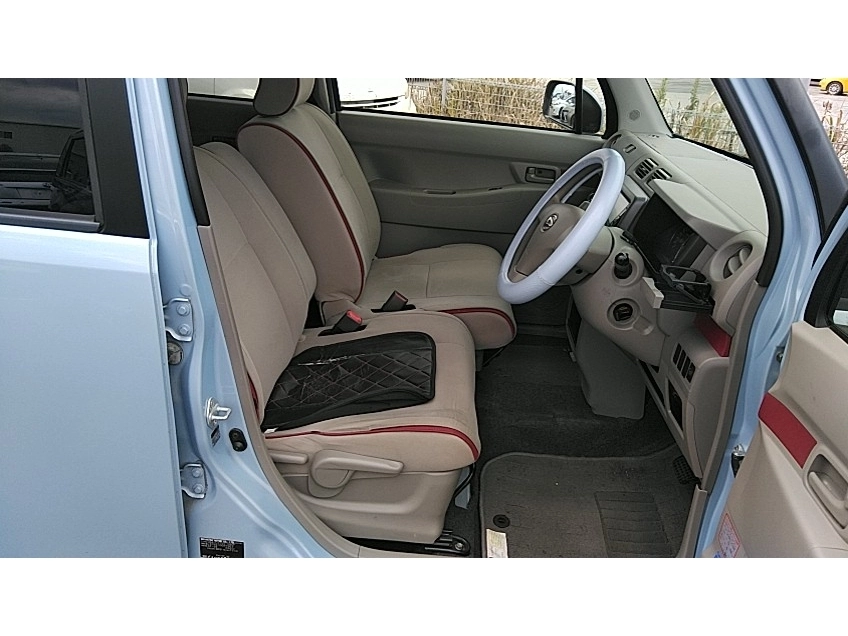 DAIHATSU MOVE CONTE