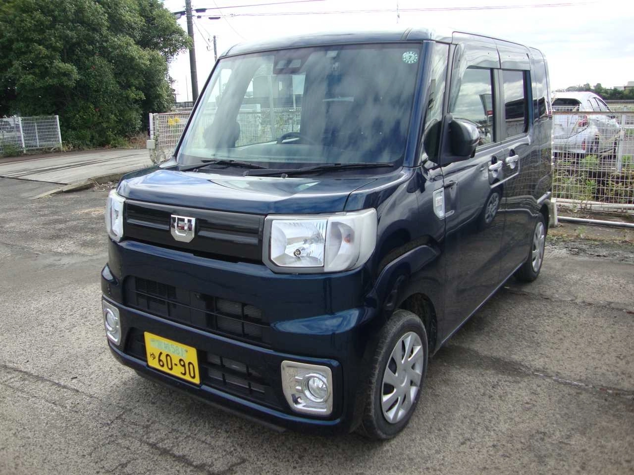 DAIHATSU WAKE