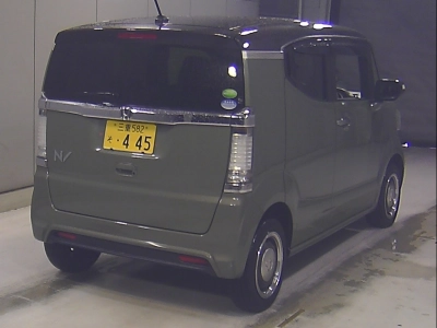 HONDA N-BOX SLASH