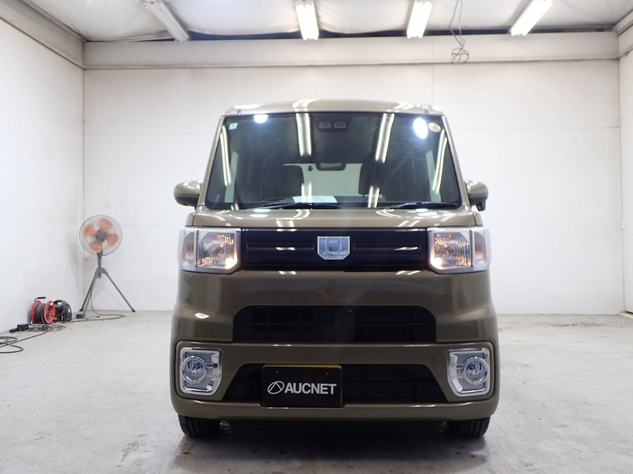 DAIHATSU WAKE