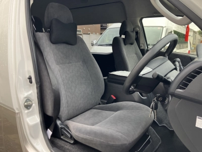TOYOTA HIACE WAGON