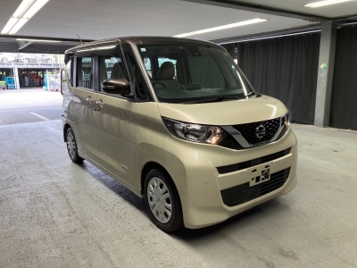NISSAN ROOX