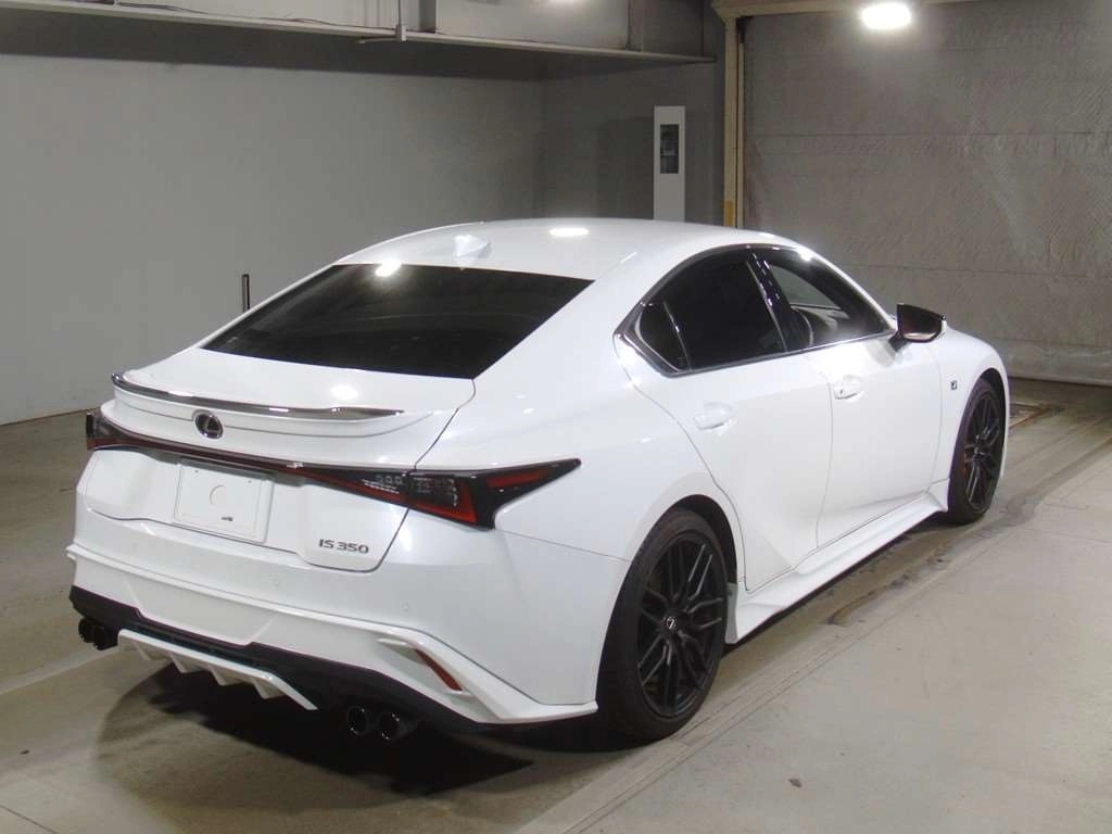 LEXUS IS