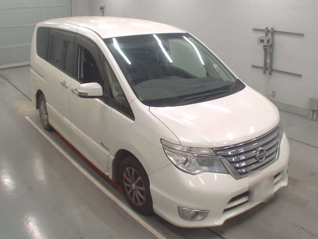 NISSAN SERENA