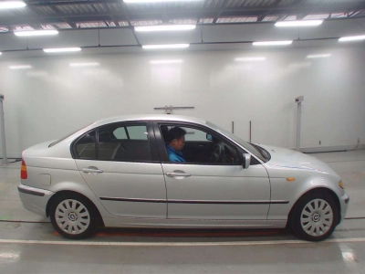 BMW 3 SERIES