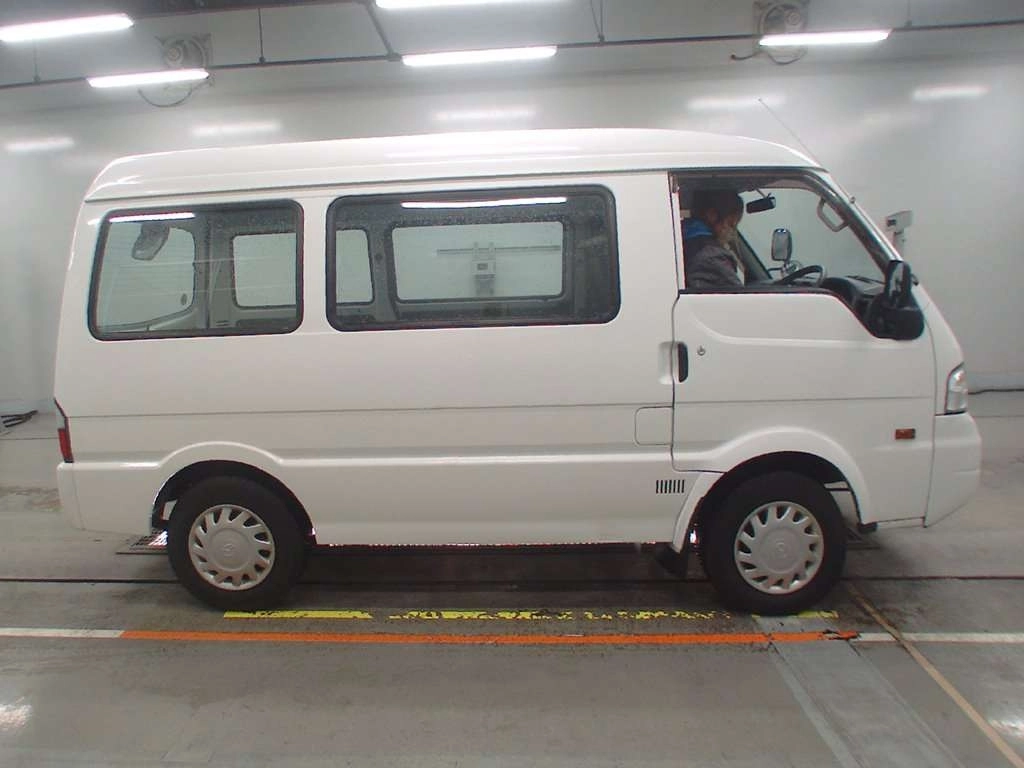 MAZDA BONGO VAN