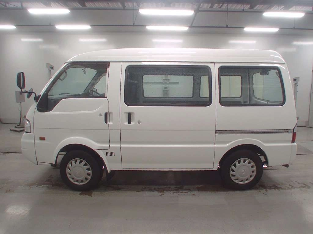 MAZDA BONGO VAN