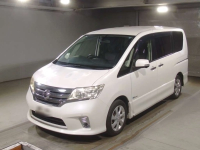 NISSAN SERENA