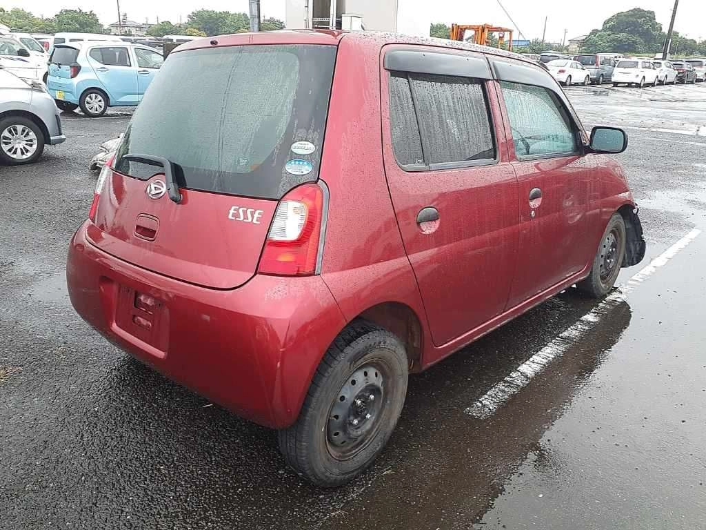 DAIHATSU ESSE