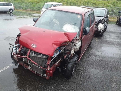 DAIHATSU ESSE