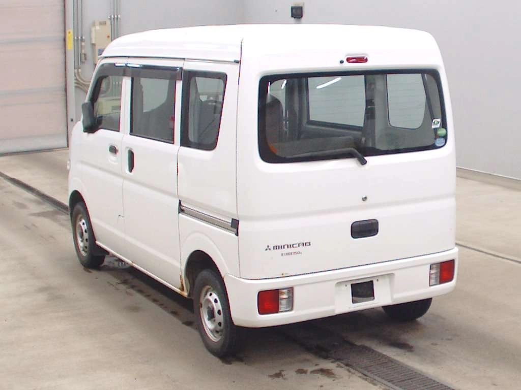 MITSUBISHI MINICAB