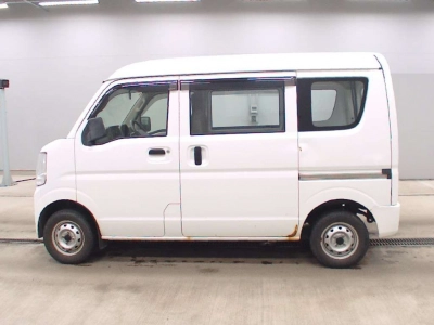 MITSUBISHI MINICAB