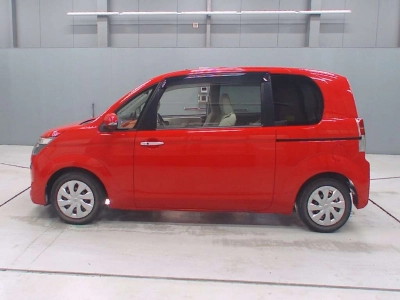 TOYOTA SPADE