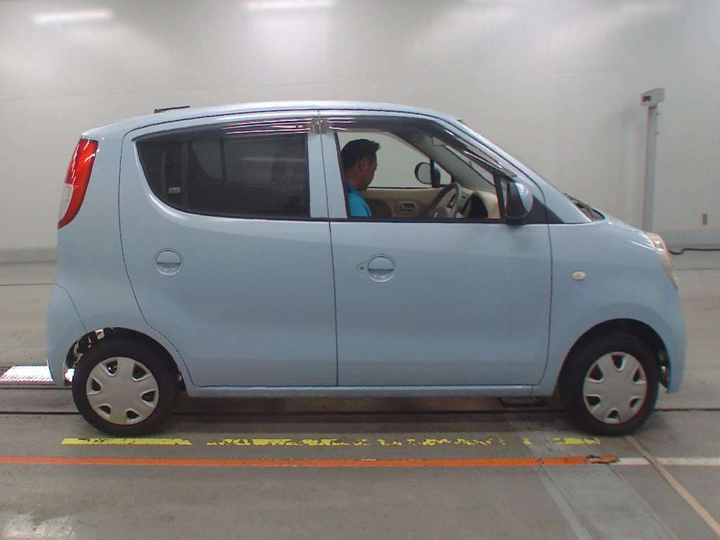 SUZUKI MRWAGON
