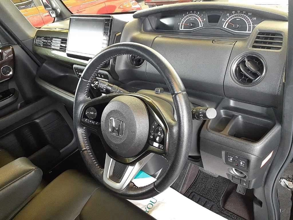 HONDA N BOX CUSTOM