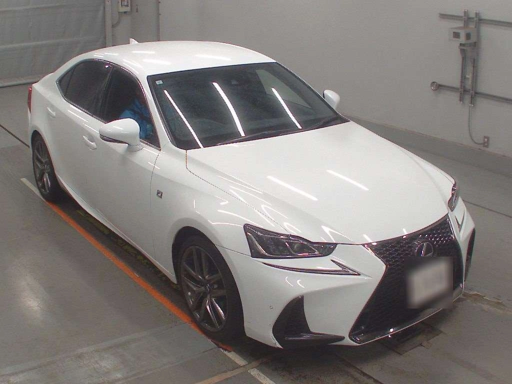 LEXUS IS