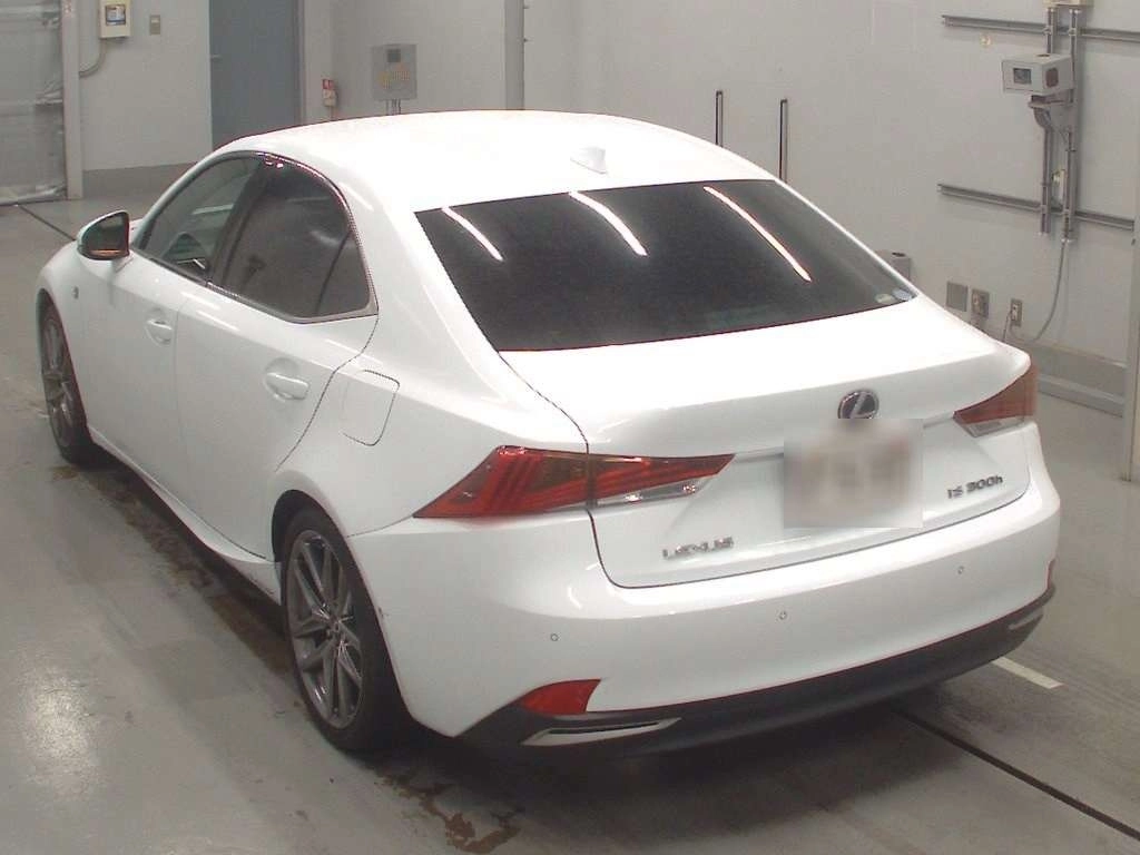 LEXUS IS