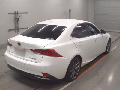 LEXUS IS